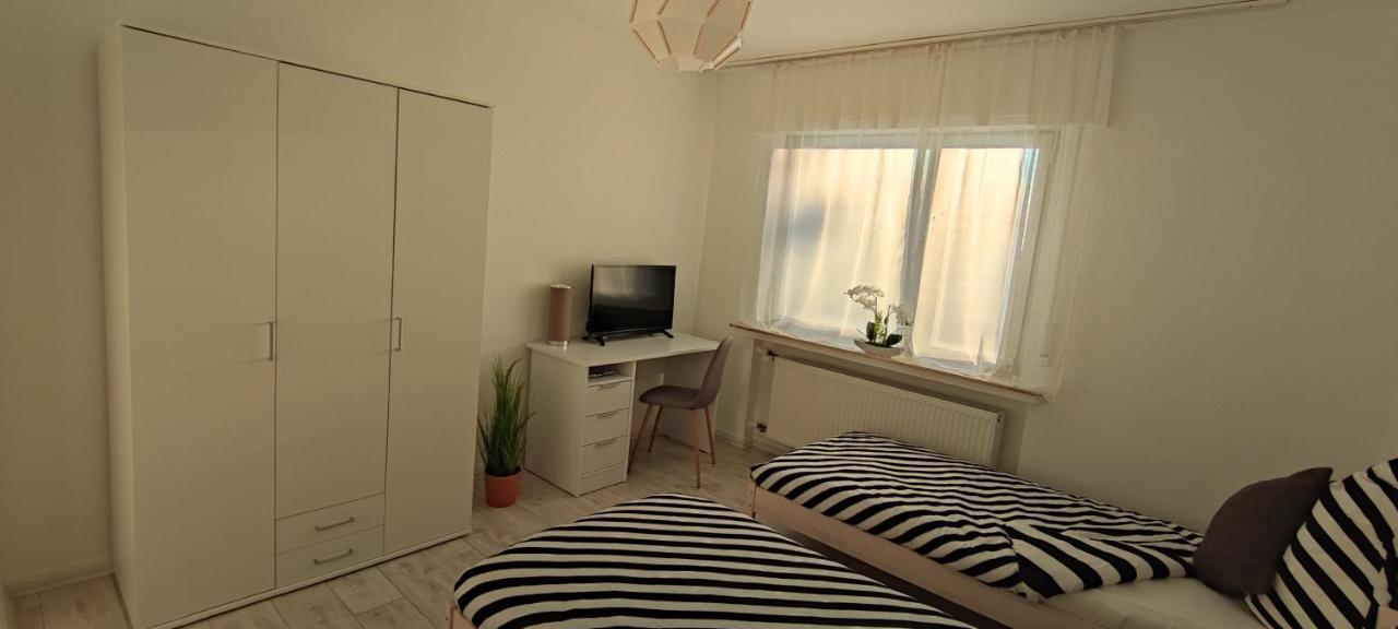 Schoene Und Optimal Gelegene Wohnung Weisskirchen Exterior photo