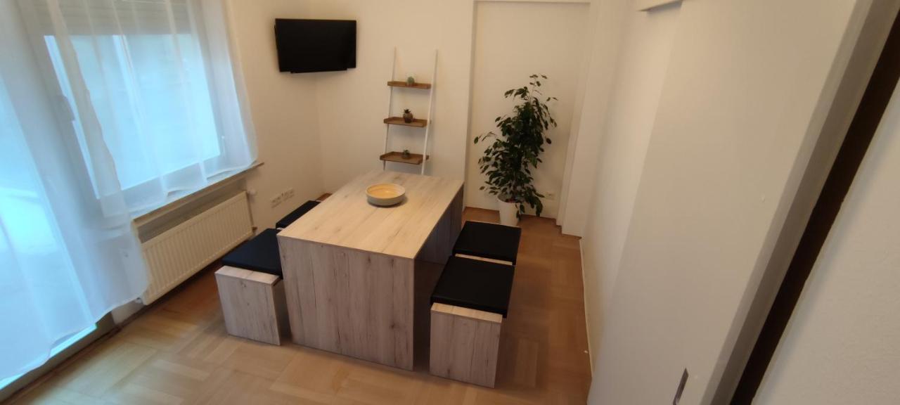 Schoene Und Optimal Gelegene Wohnung Weisskirchen Exterior photo
